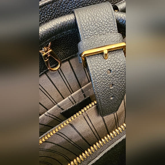 Louis Vuitton Monogram Empreinte Montaigne MM - Picture 10 of 12